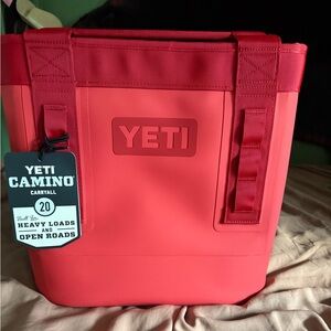 YETI Camino 20 Carryall in Rescue  Red